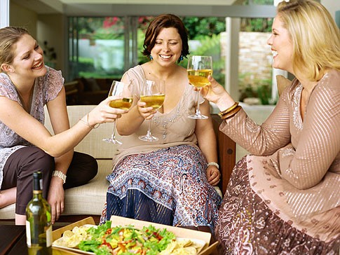 Jak zpívá Helena Vondráčková: "Pár přátel stačí mít..."